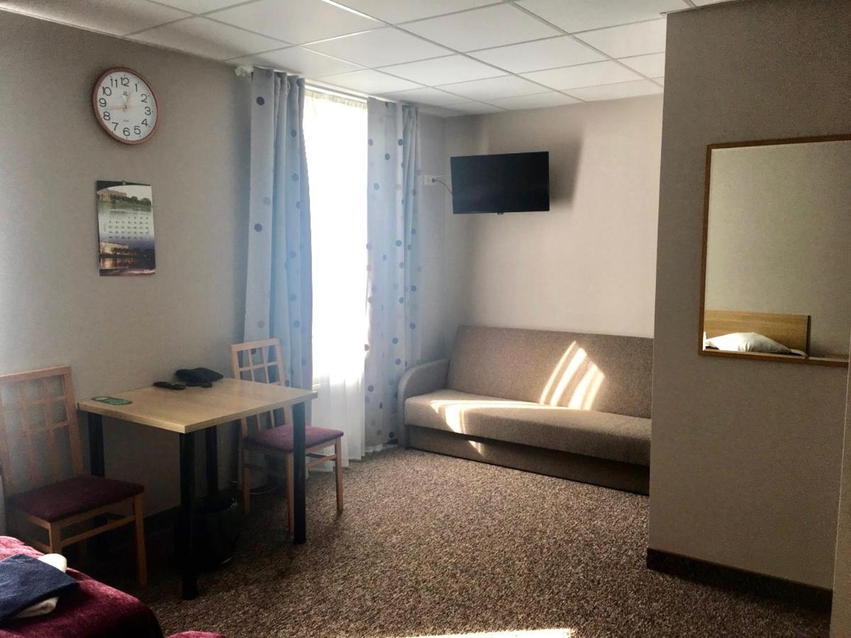 Hotel Zemgale à Jelgava Extérieur photo